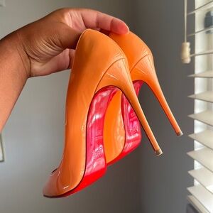 Christian Louboutin So Kate